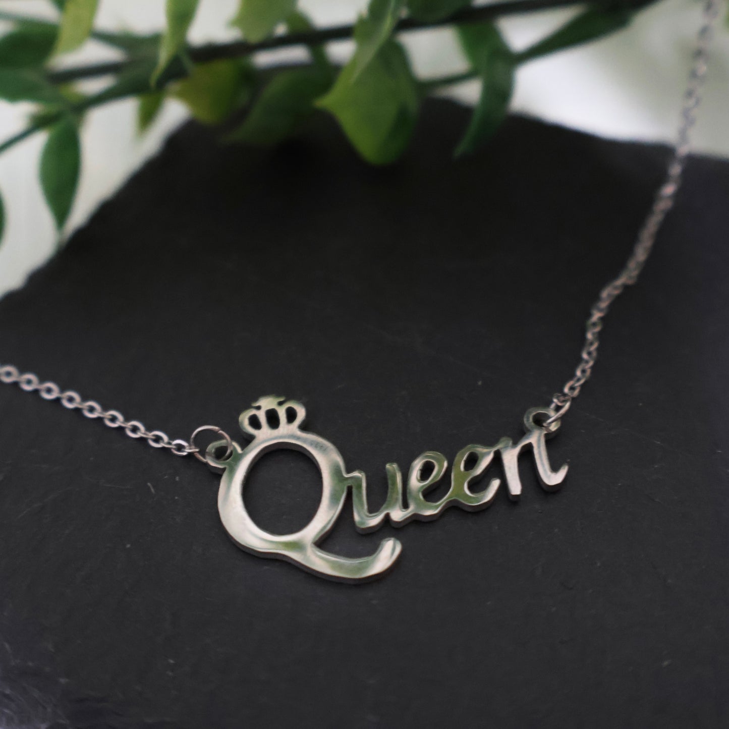 Queen Necklace - Silver