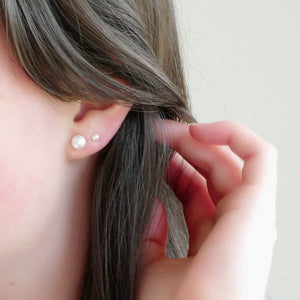 Pearl Stud Earrings - Watersafe - Stainless steel