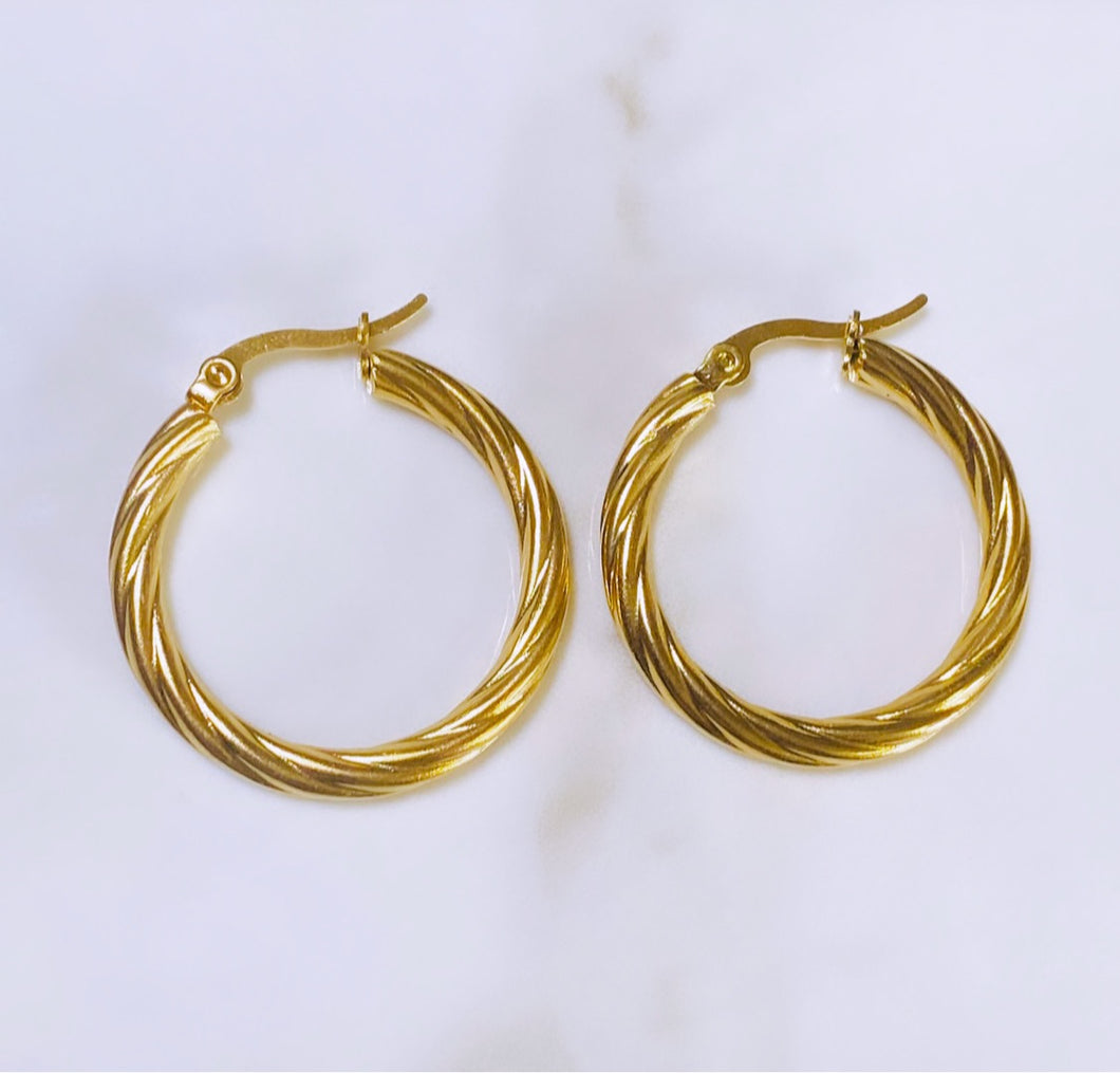 Swirl Earrings - 18k gold Plated-Stainless steel Watersafe 💦